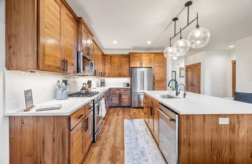 Sandpoint House | Family Retreat | Hot Tub, Game Room near Lake & Golf