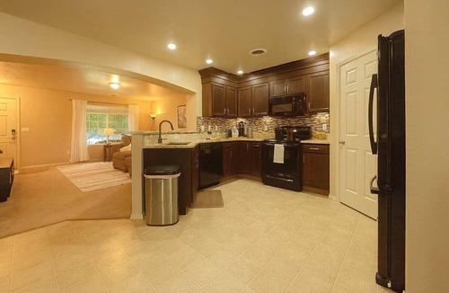 Nampa House | Family Retreat near Idaho Center, Theatre, Arcade!