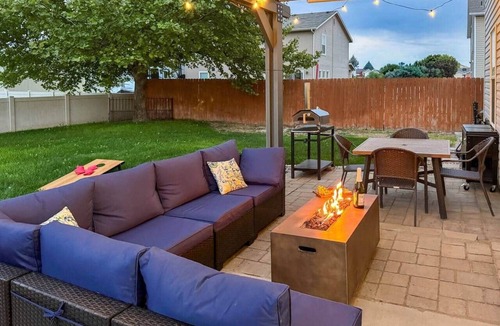 Nampa House | Family Retreat near Idaho Center, Theatre, Arcade!