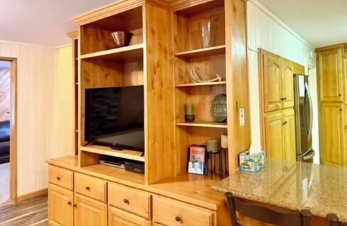 Island Park Cabin | Family Reunion House-Sleeps 18- Hottub, Yellowston