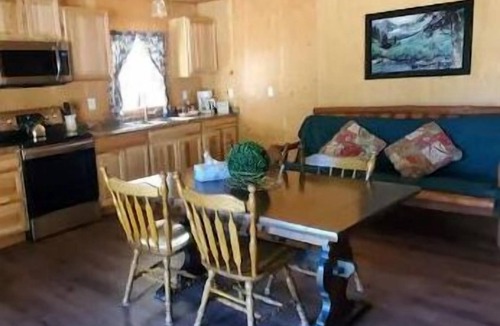 Noxon House | Family suite at Noxon Creekside Motel