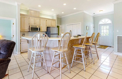 Audubon Place House | Fantastic beachfront home with full kitchen, central AC, & washer,dryer