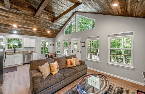 Fort Payne Cabin | Fantastic Peaceful Cabin in Fort Payne, Alabama