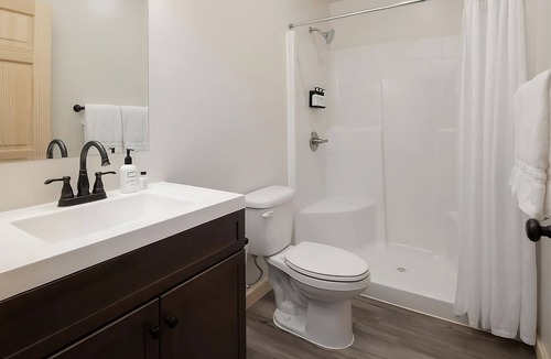 Boardman Hotel | Fantastic Sunsets & the Best Views! Gorgeous Room w/Outdoor Pool & Free Parking