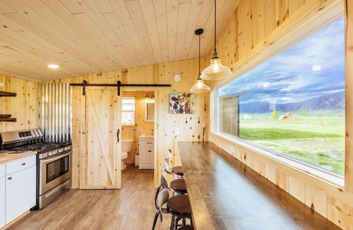 Whitehall Other | Farm Retreat Apartment & 2 Cabins near rustic hot springs