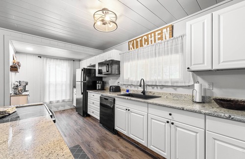 Riggins House | Farmhouse on Main - historic home in the heart of Riggins