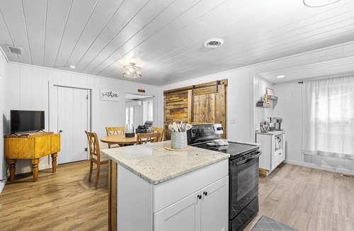 Riggins House | Farmhouse on Main - historic home in the heart of Riggins