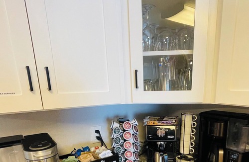 Medford House | Feels like Home-Very Comfy and Well Stocked-Centrally Located-Walk to Major Park