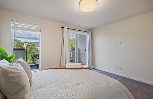 Brighton House | FIFA World Cup 2026 - 2 Min Walk to Light Rail - Private Balcony - No Car Needed