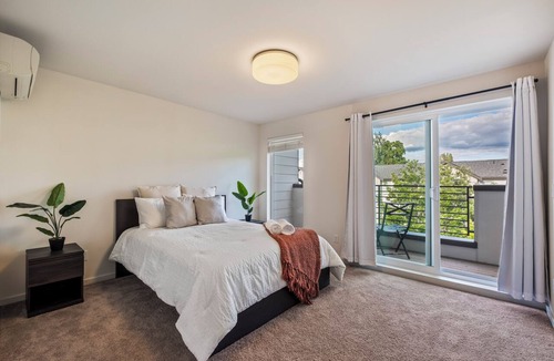 Brighton House | FIFA World Cup 2026 - 2 Min Walk to Light Rail - Private Balcony - No Car Needed