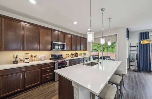 Port Orchard House | Major international sporting event Base: 3BR House, Sleeps 8, Parking