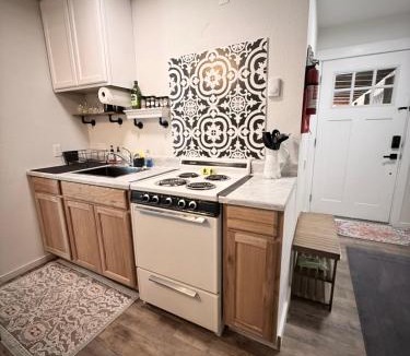 Burns Apartment | Finally Home Guesthouse
