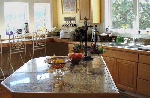 Republic House | Find a piece of Heaven at the Spirit of Curlew Lake