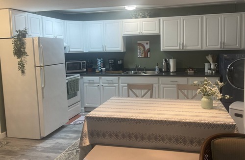 SeaTac Apartment | Finigins Hideaway Close to Airport/Free Parking, Laundry