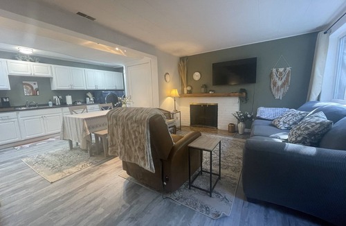 SeaTac Apartment | Finigins Hideaway Close to Airport/Free Parking, Laundry