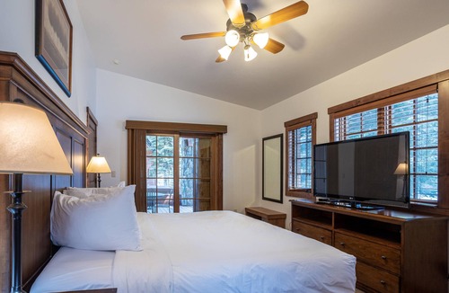 Tamarack Cottage | Fire Fly Cottage at Tamarack Resort