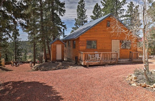 Meadow View Heights Cabin | Fire Pit + Stunning Views ~ 2BD 1 BTH Mountain Cabin - Quiet, Dead End Lane