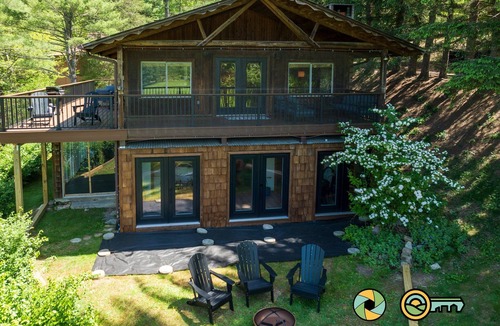 Basye Cabin | Fireside Chat - rustic luxury w/golf course and mtn views