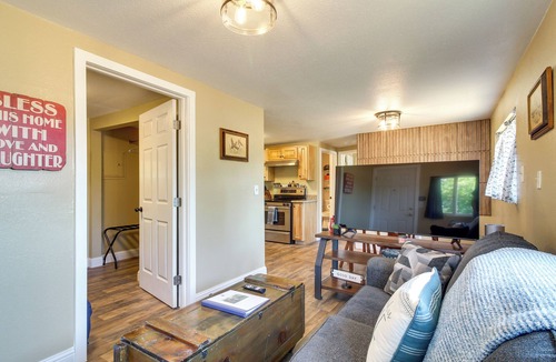 Coos Bay Cabin | Fish On-Site & Explore Coos Bay! Creekfront Cabin