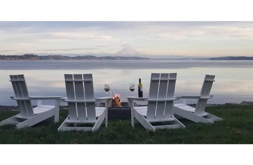 Lakebay Cottage | Five Peaks Cottage Beach HotTub Kayaks Treehouse