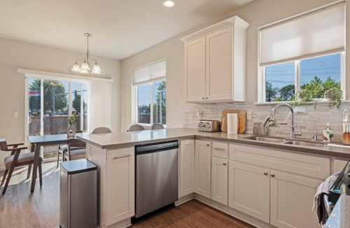 Lakewood House | FiveStar Cozy Home Sweet Home