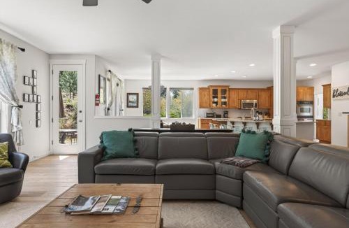 Bend House | Flagline Trail home