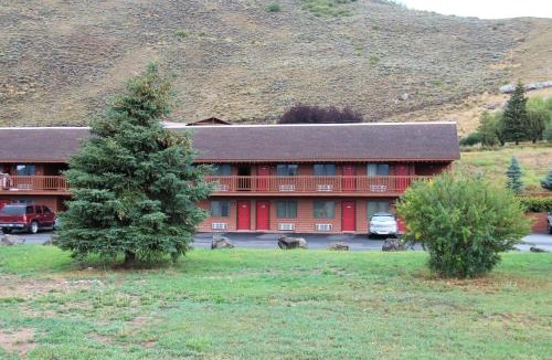 Jackson Hotel | Flat Creek Inn