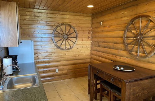 Emigrant House | Flying Eagle House