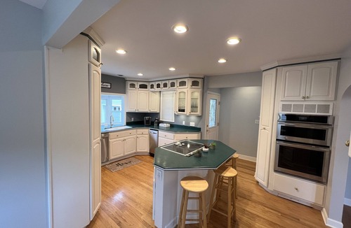 Beaverton House | For Family Gathering and Celebrate