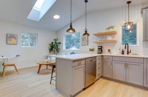 Inglewood-Finn Hill Cottage | Forbes Farm Cottages Unit A