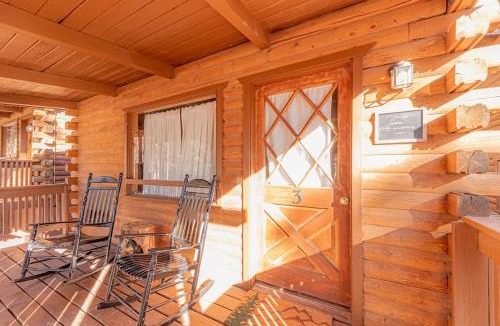 Christopher Creek House | Forest Cabin 3 Bear's Den