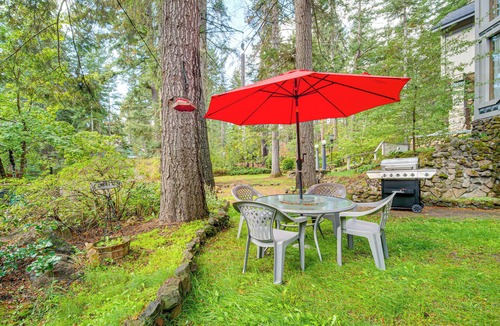 Klamath Falls Cottage | Forest Cabin by Crater Lake & Klamath Falls