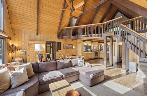 River Forest Acres House | Forest-Chal-A - Hot Tub, S of Sunriver, Cute & Quiet