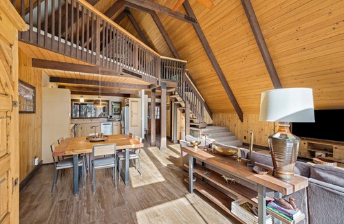 River Forest Acres House | Forest-Chal-A - Hot Tub, S of Sunriver, Cute & Quiet