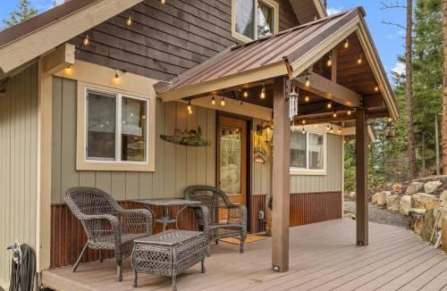 Roslyn Ridge Apartment | Forest Hideaway Lake Nearby with Epic Views