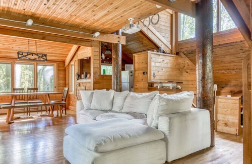 Northwest Portland House | Forest Park Hideaway | Nature Oasis Near City