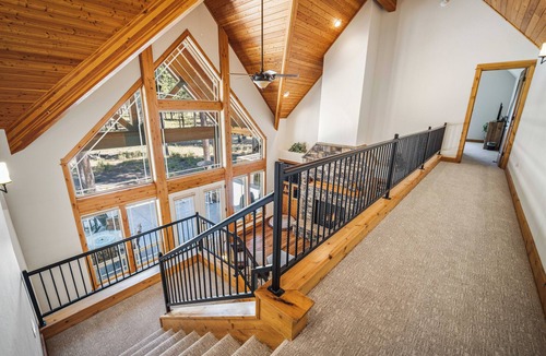 Sunriver House | Forest View Lodge with Access to Exclusive Golf