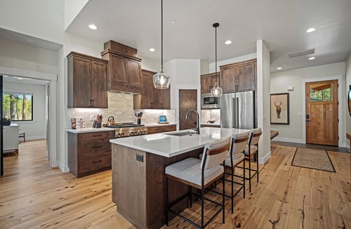 Sunriver Cabin | Forestbrook Luxury Retreat with Access to Exclusive Golf