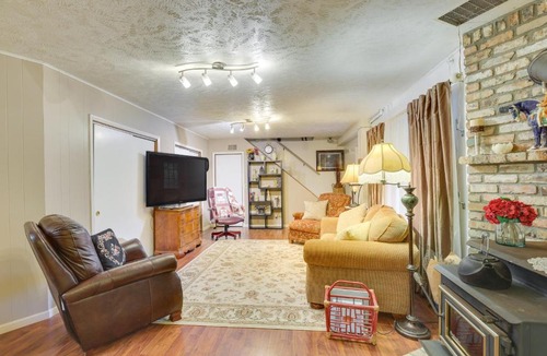 Fort Calhoun Apartment | Fort Calhoun Home w/Screened Porch + Playground!