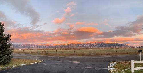 Bozeman Hotel | Fox Hollow Inn
