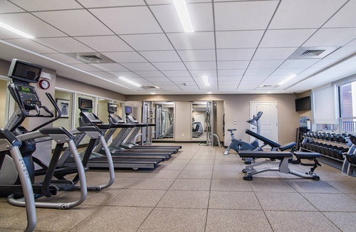 Marquette Apartment | Free Breakfast Buffet. Downtown Marquette. 5 Min to Northern Michigan University!