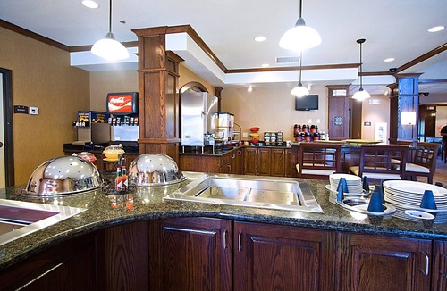 West Valley City Condo | Free Breakfast Buffet. Pool, Hot Tub & Waterslide. Perfect Family Vacation!