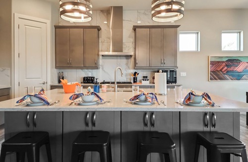 Page House | *FREE CANCELATION if Ramp Closes* Sleeps 26!