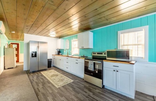 Bayview House | Front Row Seat to Lake Pend Orielle