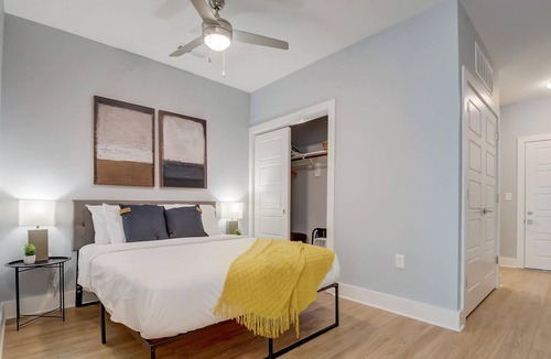 Cole-Noble District Apartment | Frontdesk | Studio Apt near the Eiteljorg Museum
