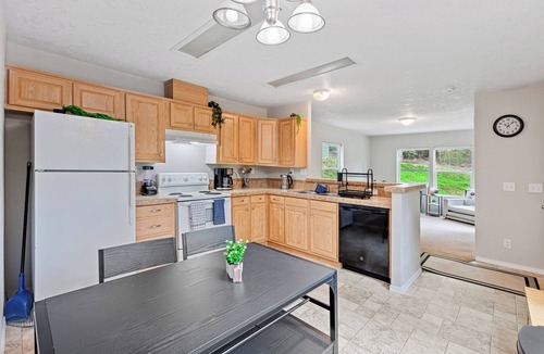 Sagle House | Fry Creek Forest Escape - Perfect for Families & Close to Silverwood!