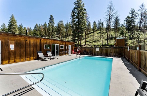 Chelan House | Fully-Equipped Airstream Rental for Glamping in Chelan, Washington