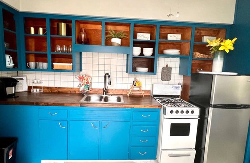 Des Moines House | Fun, group friendly house close to fair! Sleeps 8