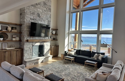 Fish Haven House | Fun Large cabin in gated community near bear lake.