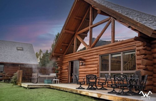 Gallatin Gateway Cabin | Gallatin River Getaway